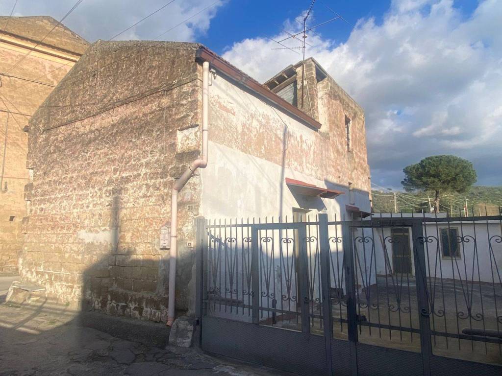 Appartamento a Maddaloni in Via della Vigna - Foto 3