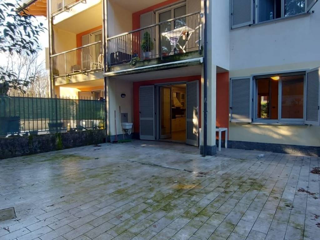 Appartamento a Sesto calende in Via Lombardia - Foto 3