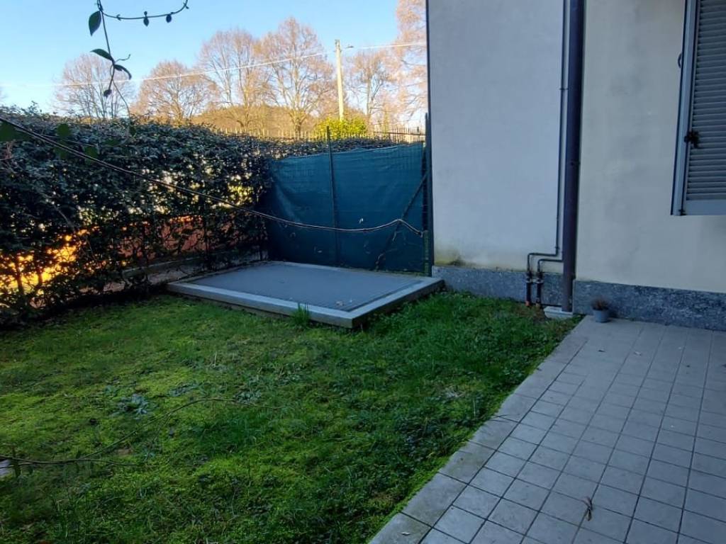 Appartamento a Sesto calende in Via Lombardia - Foto 4