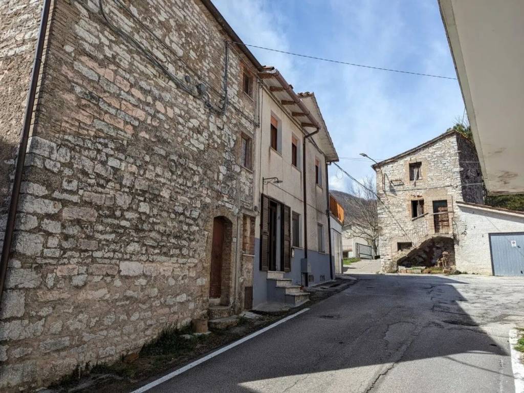 Villa a Sassoferrato in Via Montelago, 29 - Foto 2