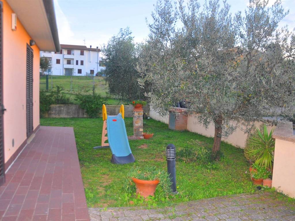 Appartamento a Santa luce in Via Aldo Moro - Foto 3