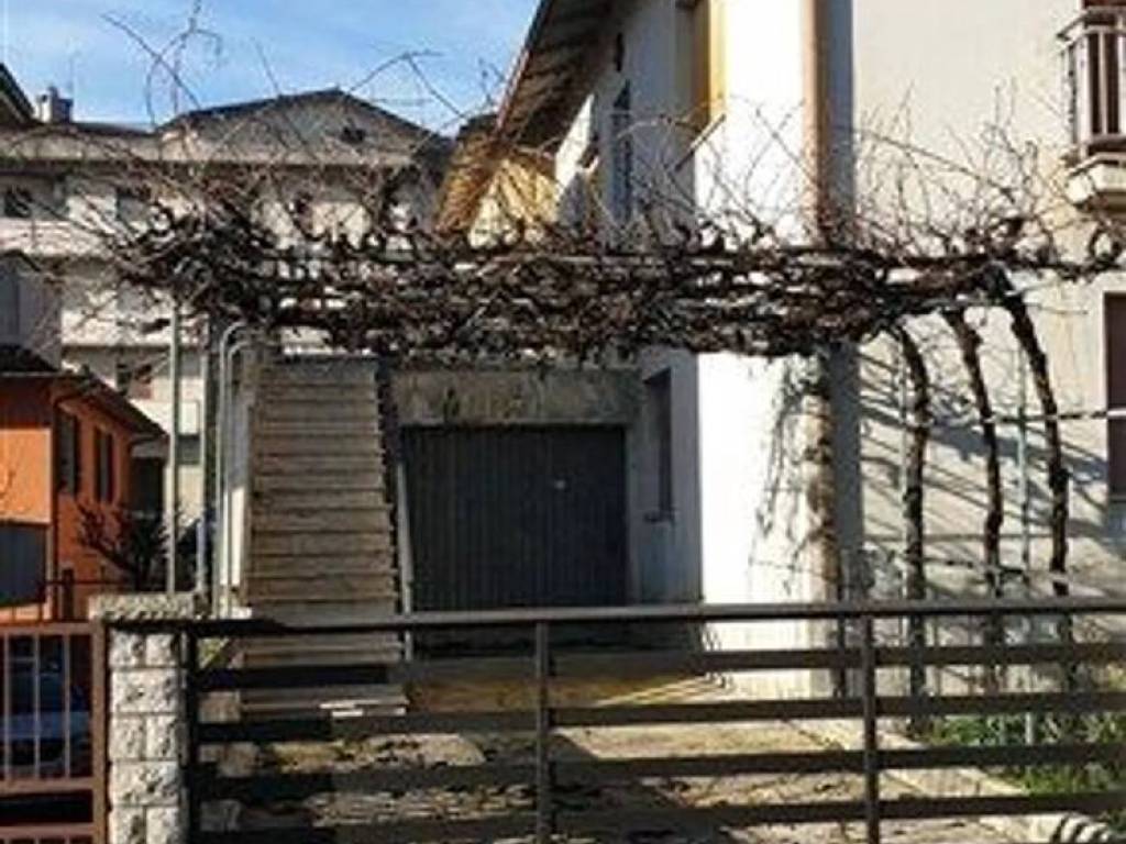 Appartamento a Pergola in Via E. Medi, 15 - Foto 2