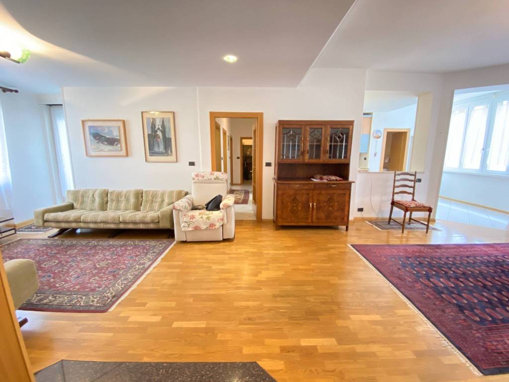 Appartamento a Bolzano in VIA CADORNA, 12 - Foto 3