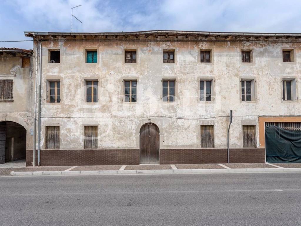 Rustico / casale a Cordovado in Via Battaglione Gemona, 24 - Foto 3