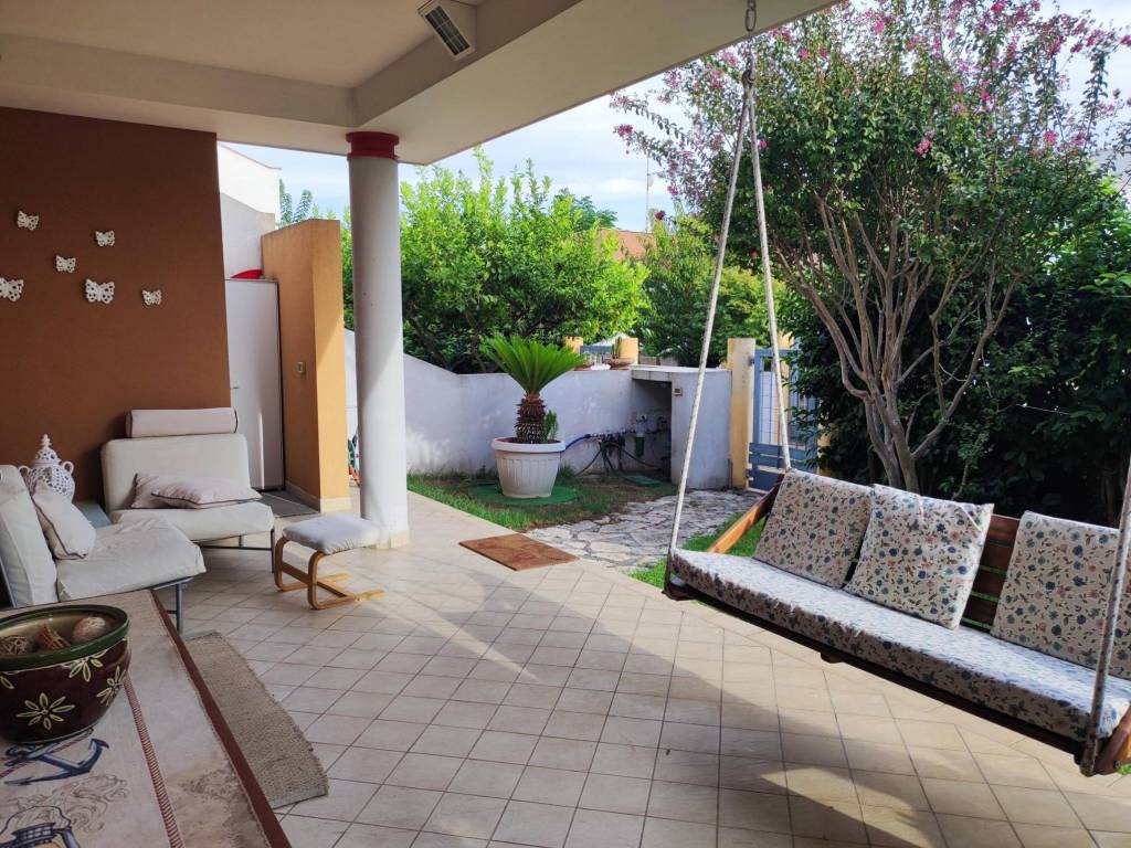 Villetta a schiera a Brindisi in Via di Torre Testa, 39 - Foto 3