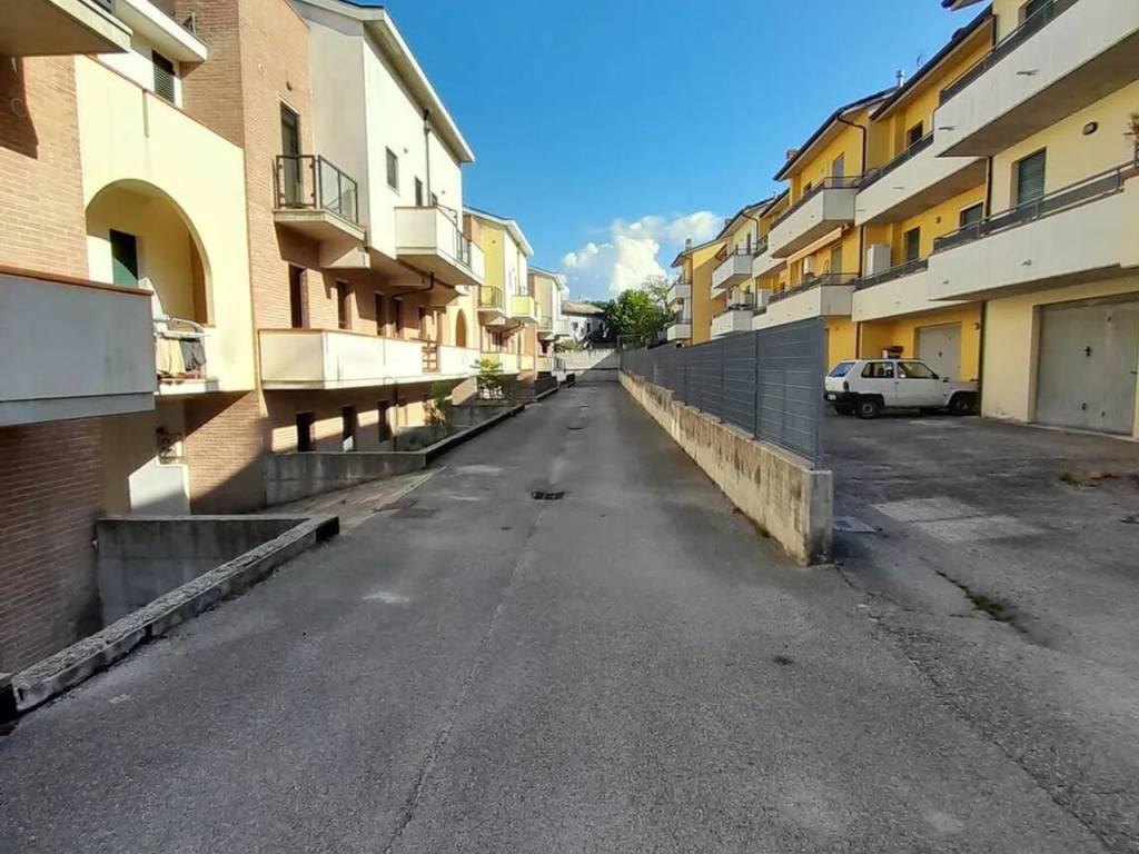 Appartamento a Pergola in Via Lago Di Garda, 34 - Foto 2