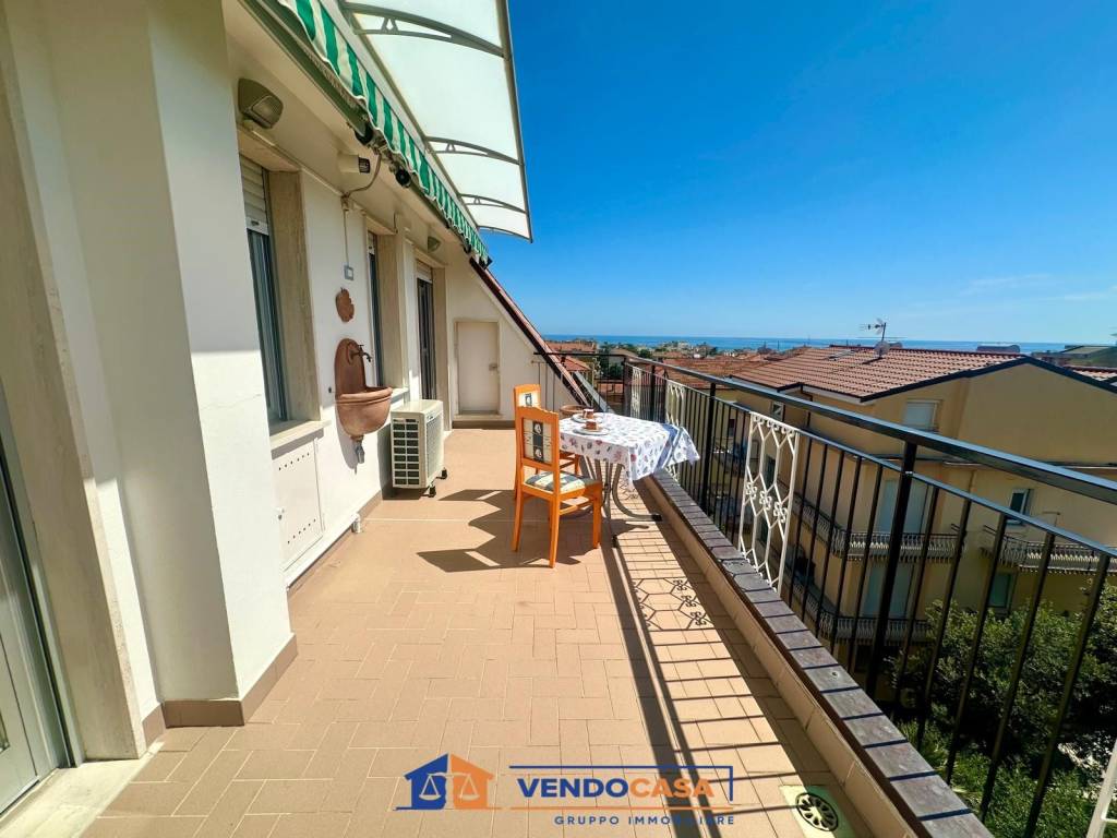 Appartamento a Loano in Via Cesare Battisti - Foto 2