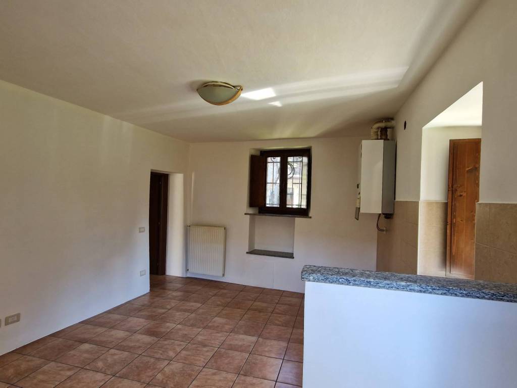 Appartamento a Varallo in Via Andrea Mantegna - Foto 5