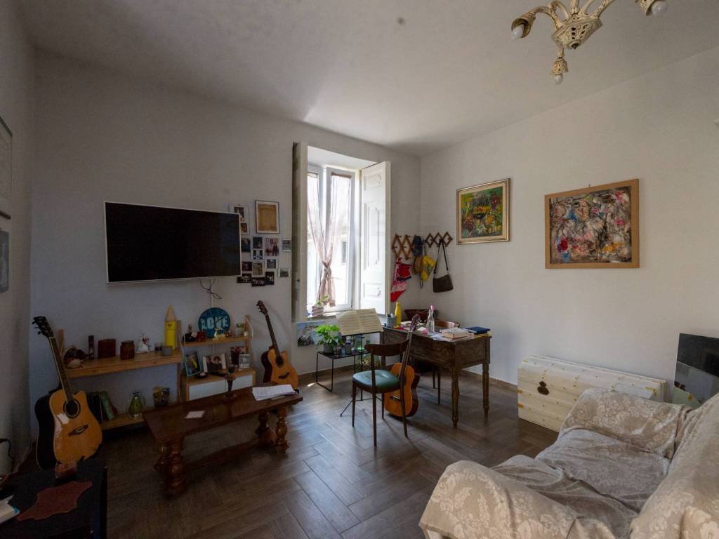 Casa indipendente a Solofra in Via Michele Napoli - Foto 5