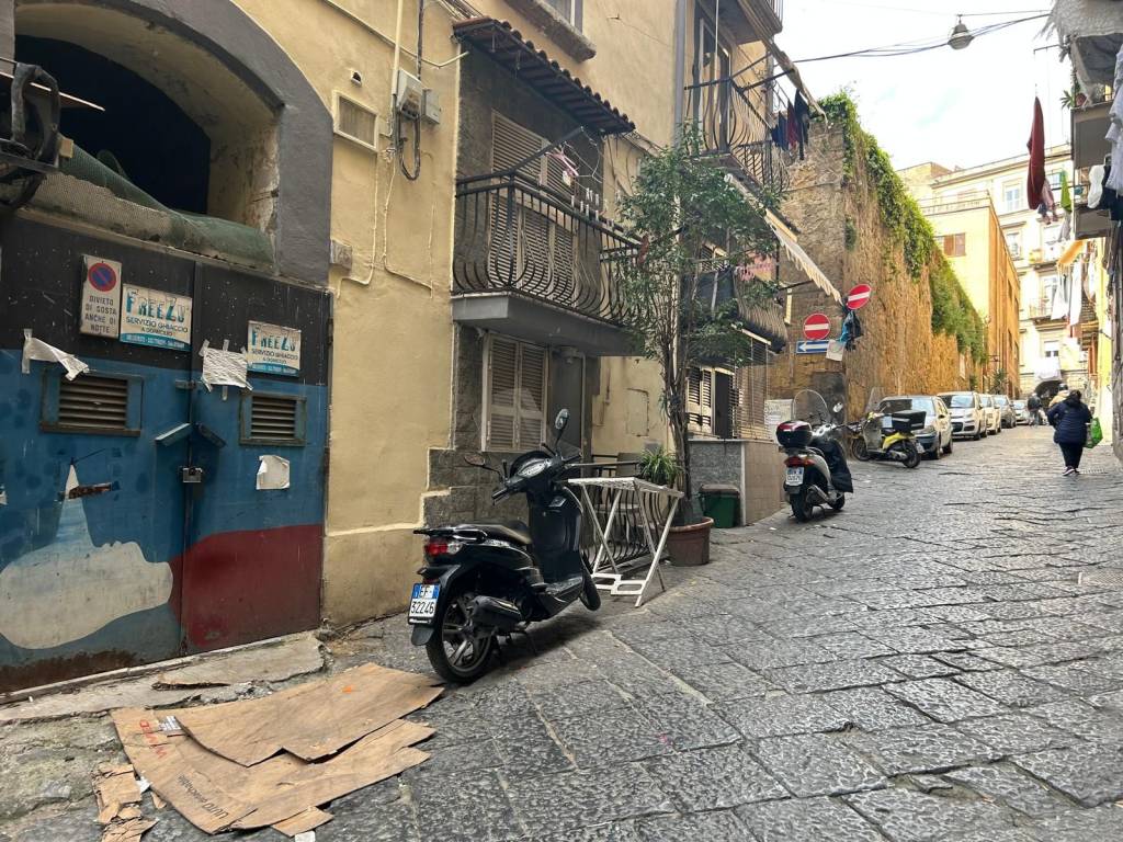 Appartamento a Napoli in Via del Formale - Foto 5