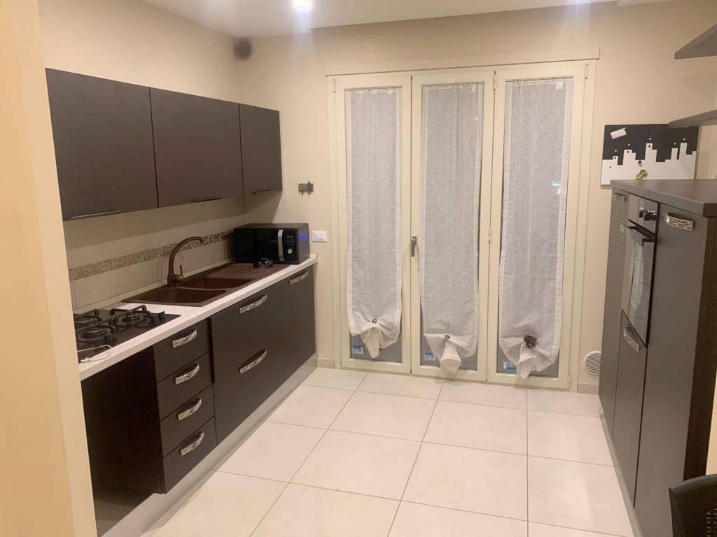 Appartamento a San benedetto del tronto in Via L. Gabrielli - Foto 3