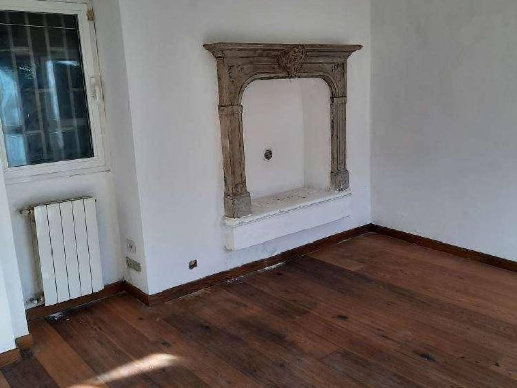Appartamento a Castelletto sopra ticino in Via Beati - Foto 2