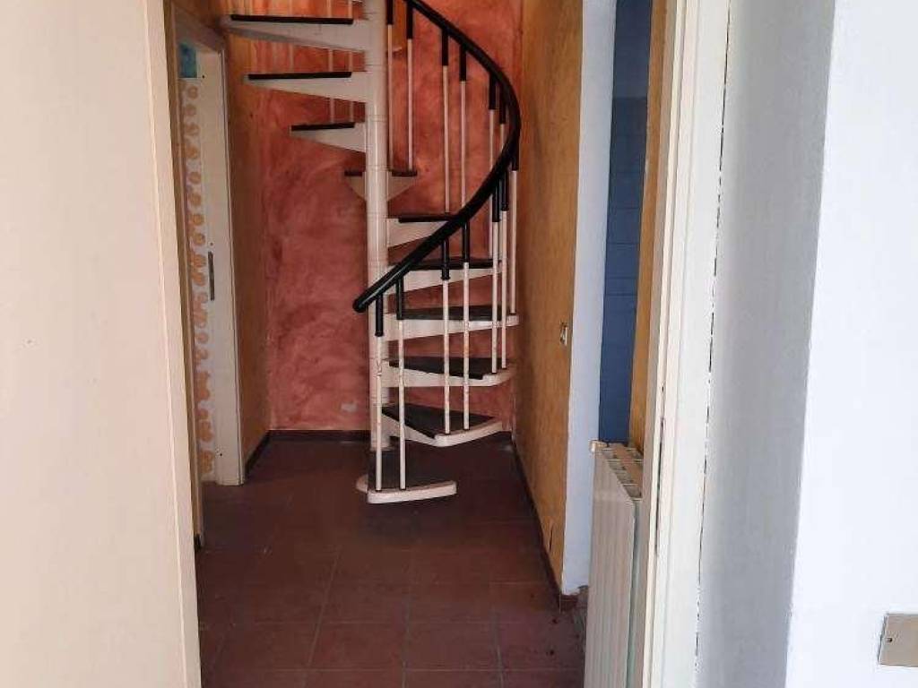 Appartamento a Castelletto sopra ticino in Via Beati - Foto 5
