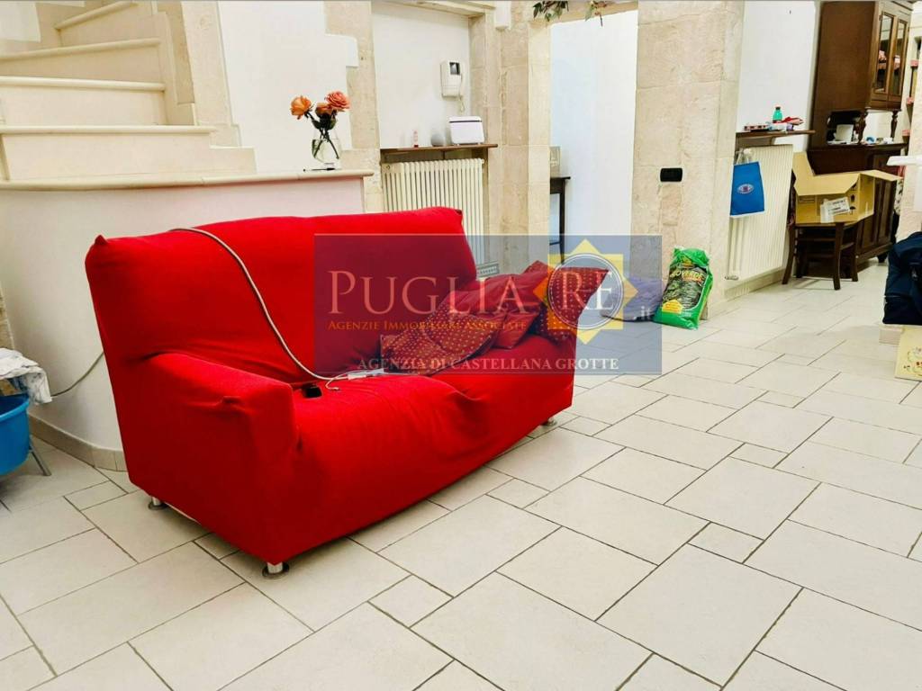 Casa indipendente a Castellana grotte in Piazza Giuseppe Garibaldi - Foto 3