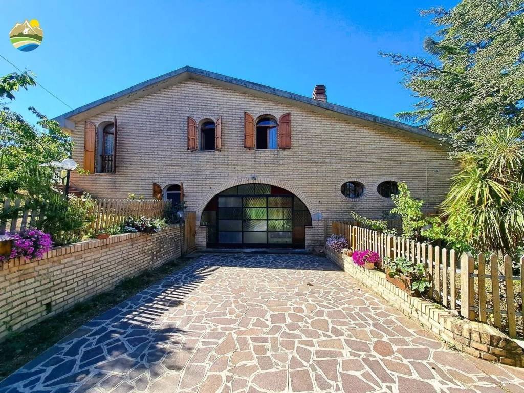Villa a Collecorvino in Via Scanno - Foto 3