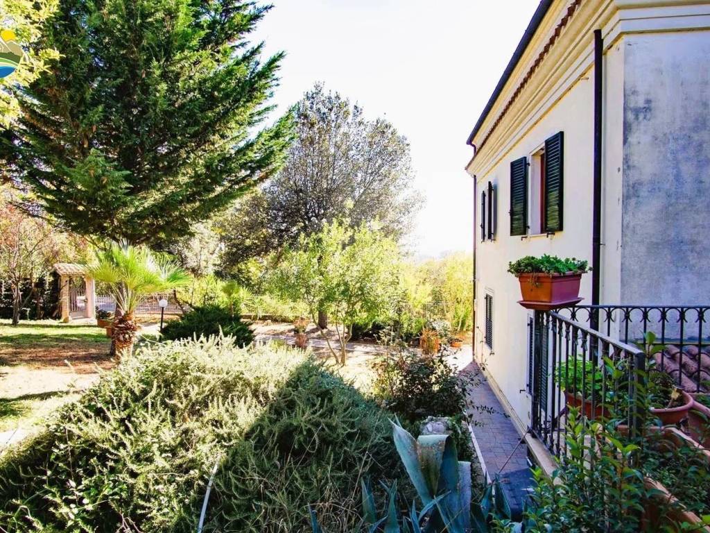 Villa a Atri in Sp30 - Foto 5