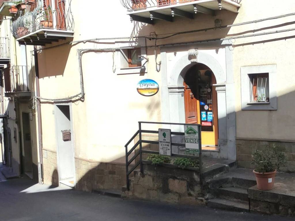 Immobile a Troina in Via Schifani, 5 - Foto 2