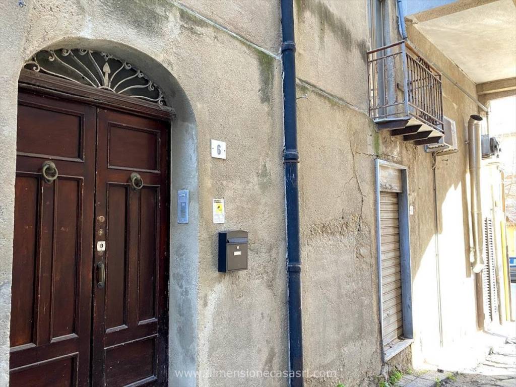 Appartamento a San cataldo in Via Saetta n 4 - Foto 2
