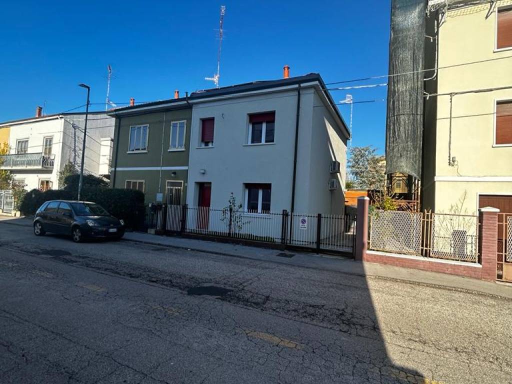 Casa indipendente a Ferrara in Via Gaetano Pesci, 63 - Foto 3