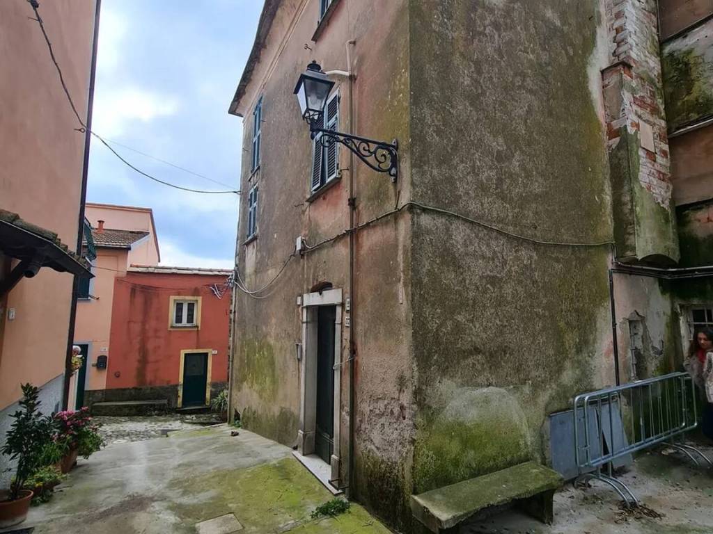 Palazzo / stabile a Vezzano ligure in Via Castello, 33 - Foto 4