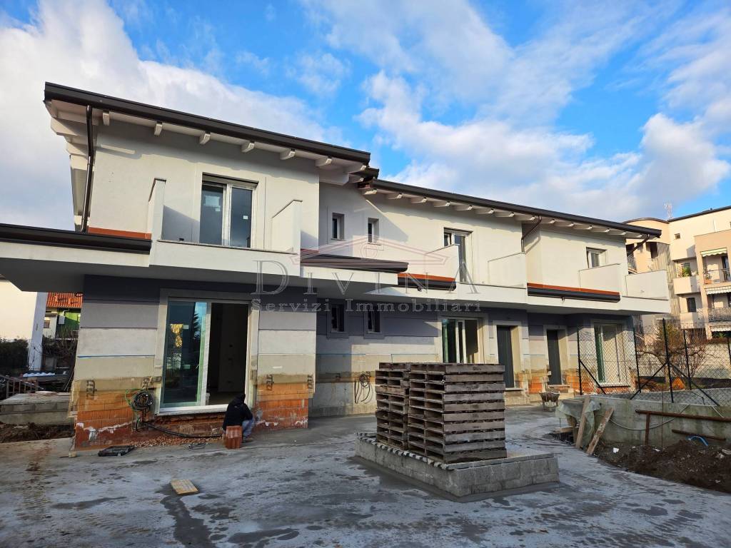 Villetta a schiera a Brugherio in Via Montello - Foto 2