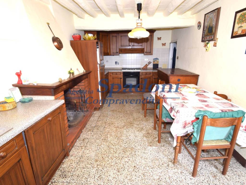 Rustico / casale a Montecatini-terme in Via Porta di Borgo, 31 - Foto 2