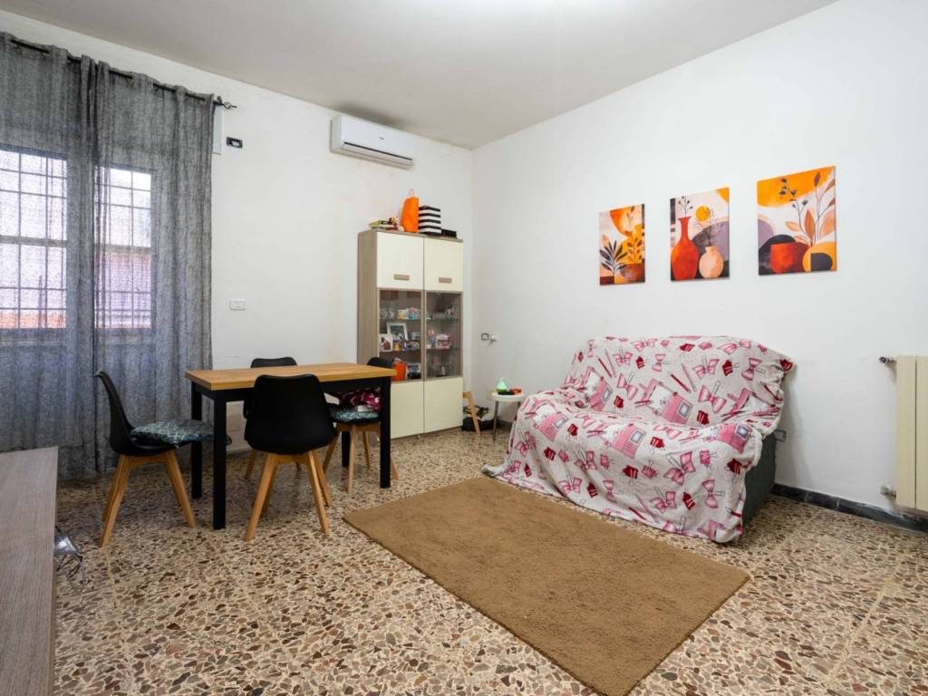 Appartamento a Latina in Via Monte Semprevisa - Foto 2
