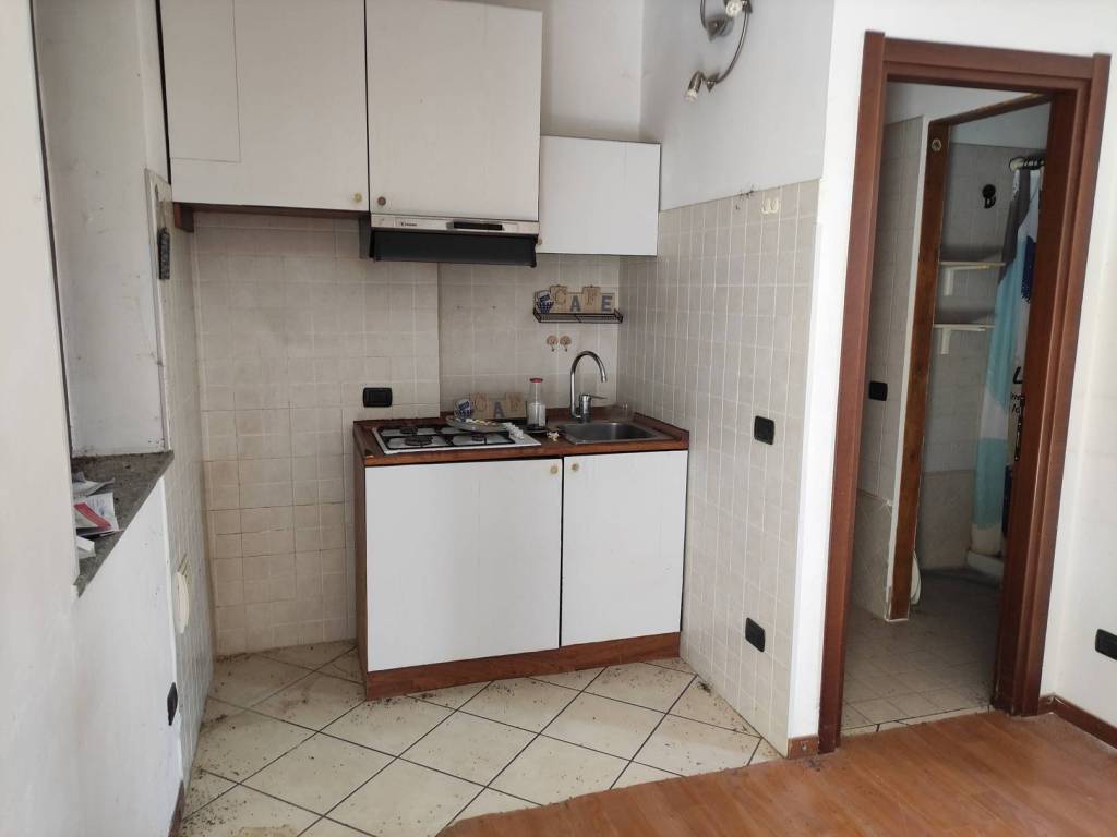Appartamento a Cesano maderno in Via Moncenisio, 8 - Foto 2