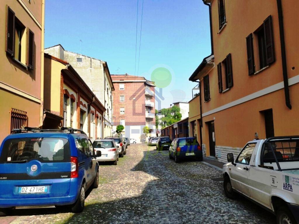 Box / garage a Cremona in Cremona (CR) Via Della Torre n°13 - Foto 2