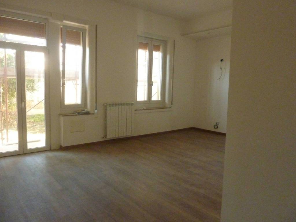 Appartamento a Novara in Via Enrico Bottini - Foto 3