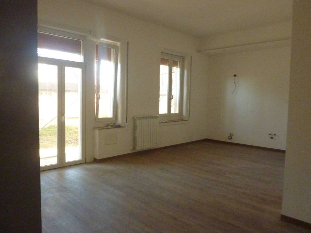 Appartamento a Novara in Via Enrico Bottini - Foto 5