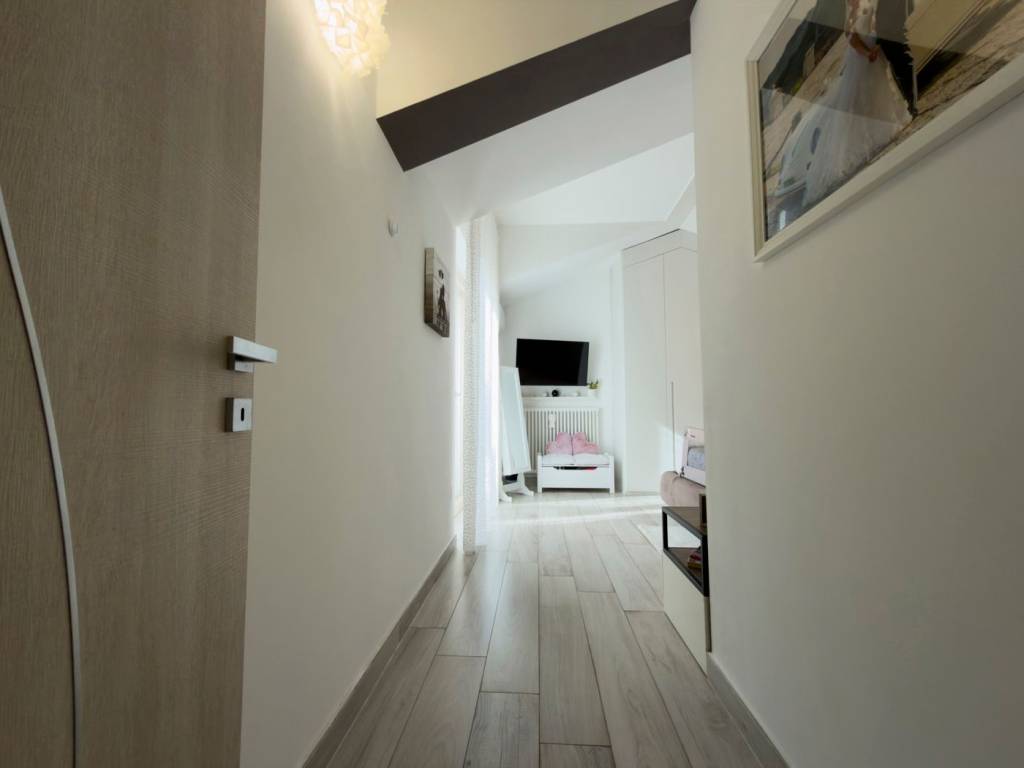 Attico / mansarda a Casapulla in VIA G. MACCARIELLO, 9 - Foto 4