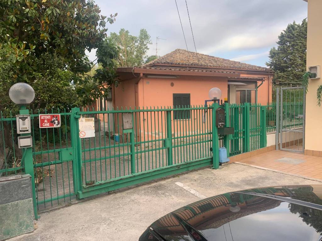 Villa a Pescara in Via del Circuito, 273 - Foto 2
