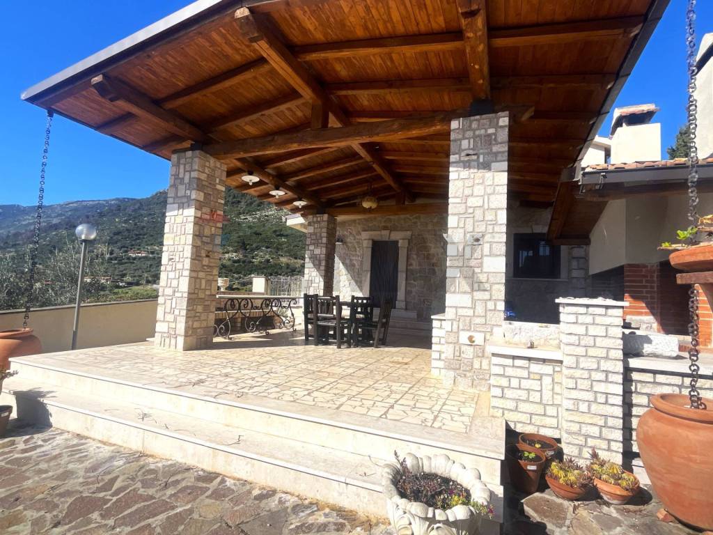 Villa a Terracina in Via Campolungo, 34 - Foto 3