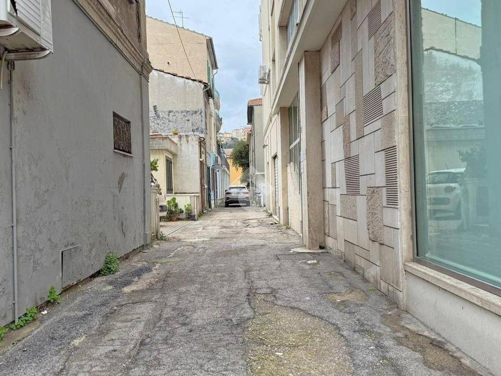 Box / garage a Giulianova in Via Ariosto, 1 - Foto 5