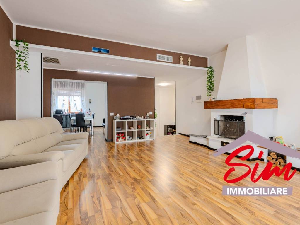 Villa a Cameri in Strada Cascina Argine - Foto 3