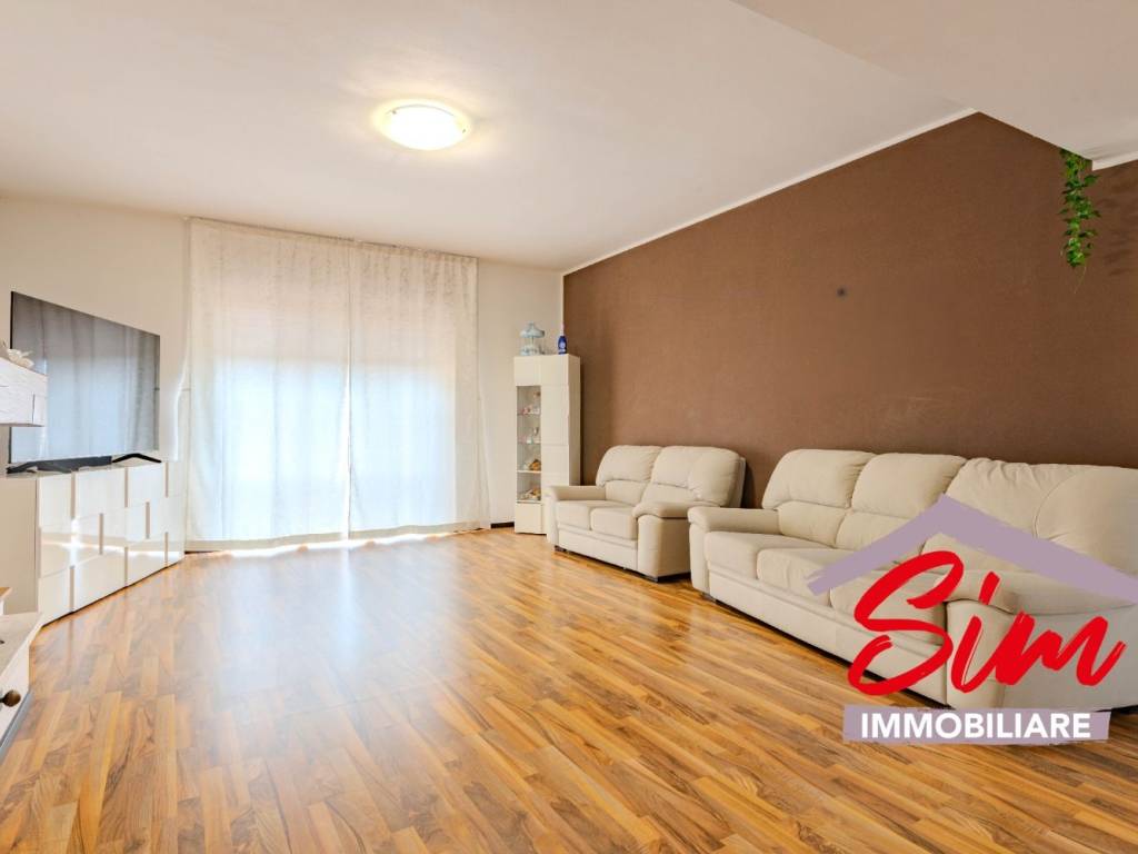 Villa a Cameri in Strada Cascina Argine - Foto 5