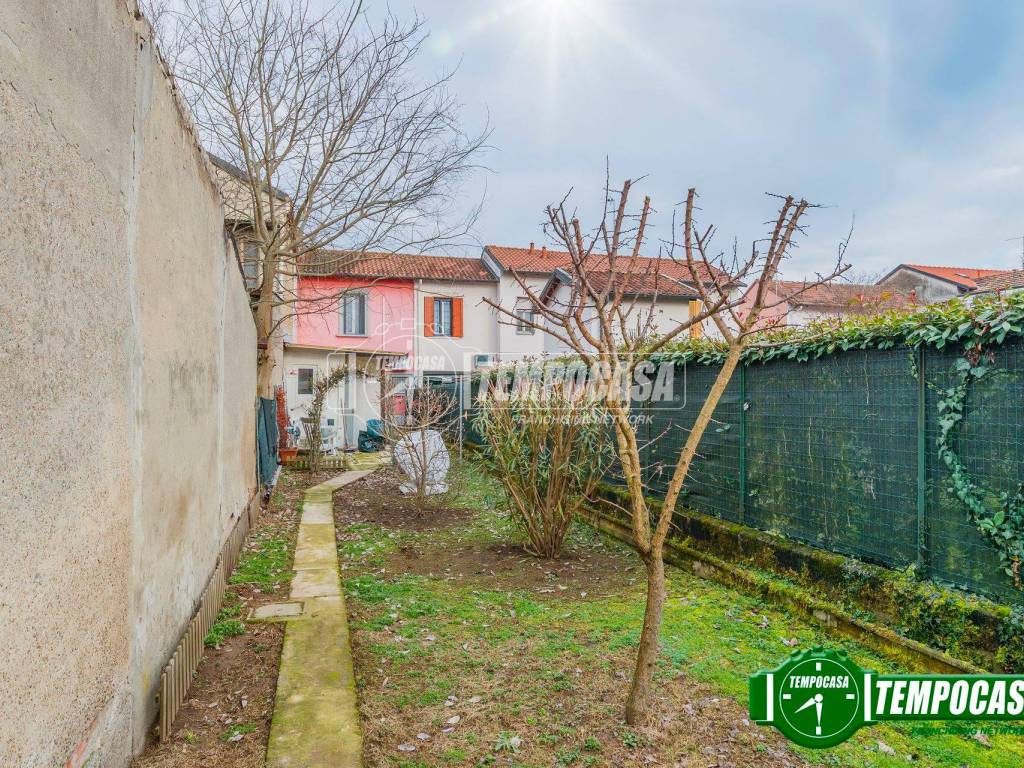 Casa indipendente a Lacchiarella in Via Vittorio Veneto - Foto 3
