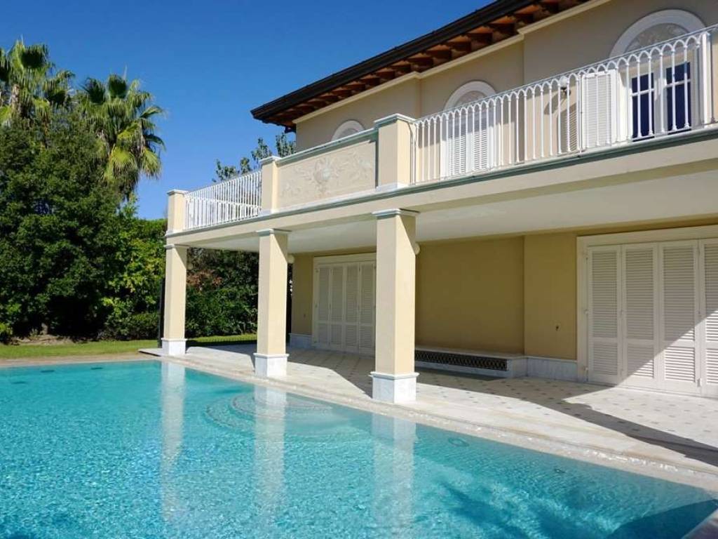 Villa a Forte dei marmi in Via Ludovico Ariosto 4 - Foto 5