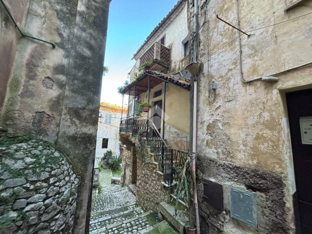 Appartamento a Sonnino in Via Doralice, 44 - Foto 2