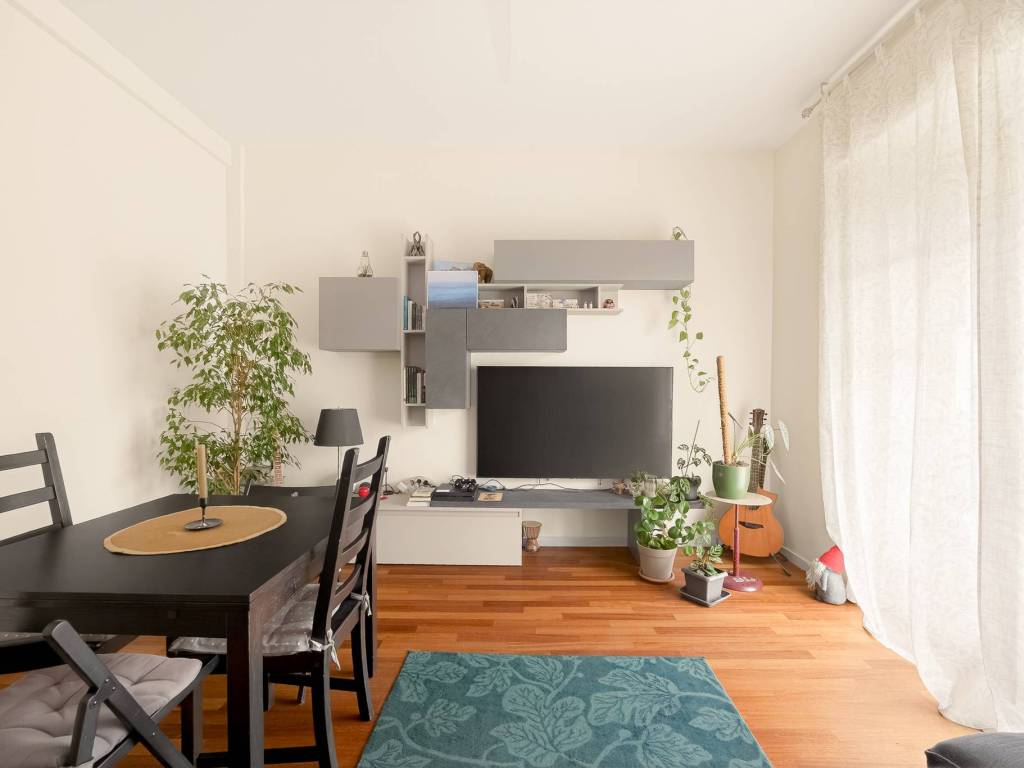 Appartamento a Valbrona in Via Maiago, 9 - Foto 4