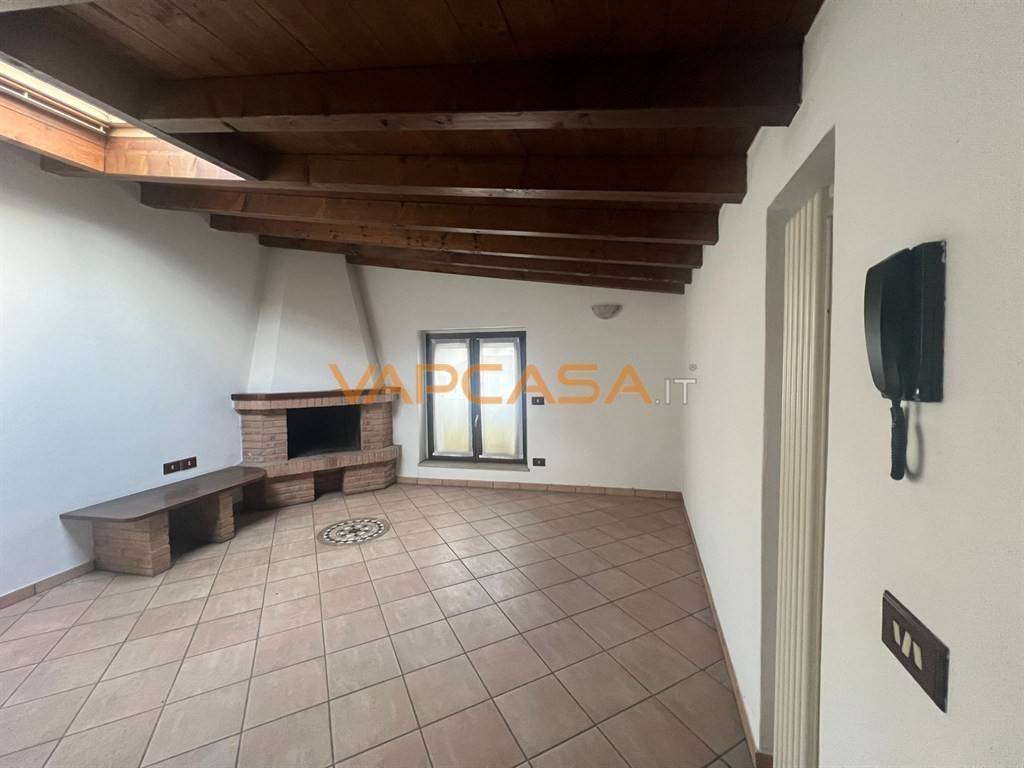 Casa indipendente a Barbata in Via Giacomo Leopardi - Foto 2