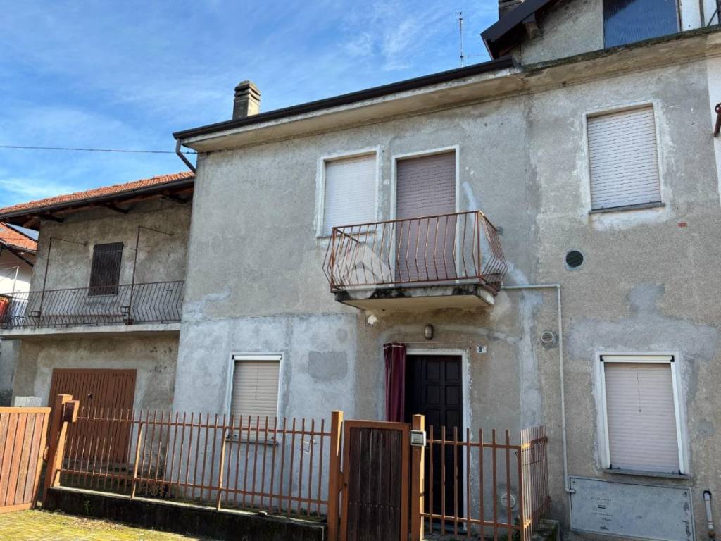 Casa indipendente a Varallo pombia in Via ss. trinità, 8 - Foto 5