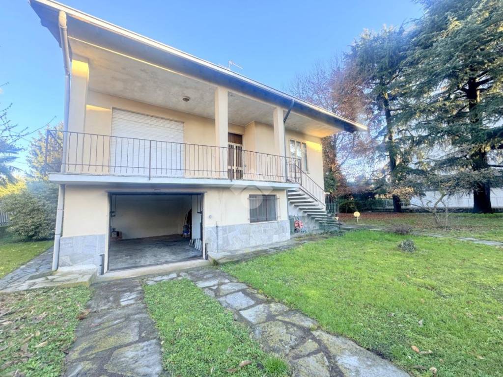 Villa a Cesate in Via Per Cesate, 130 - Foto 2