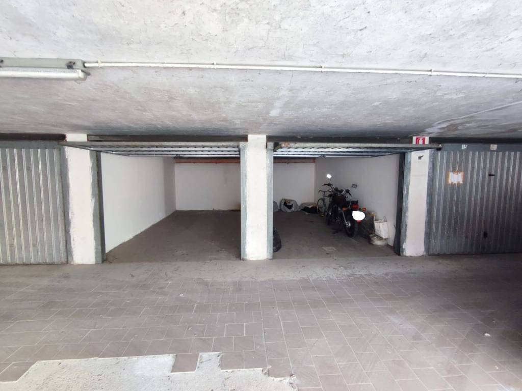 Box / garage a Benevento in Via Ernesto Pontieri - Foto 3