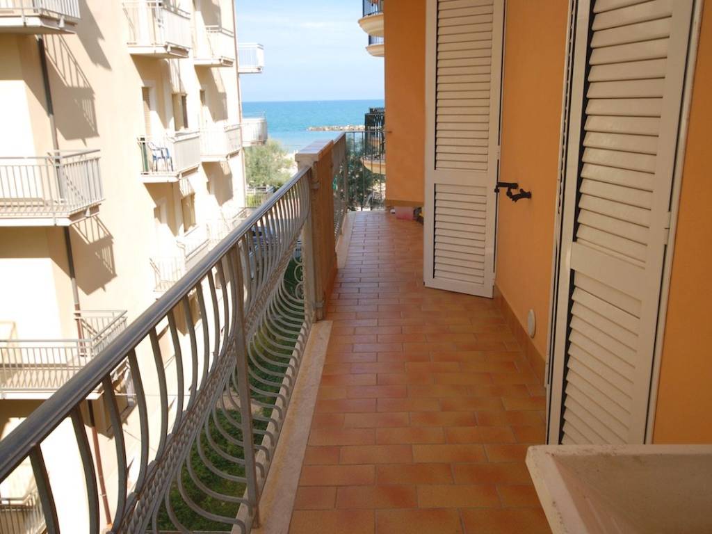 Appartamento a San benedetto del tronto in Via Clara Maffei, 97 - Foto 5
