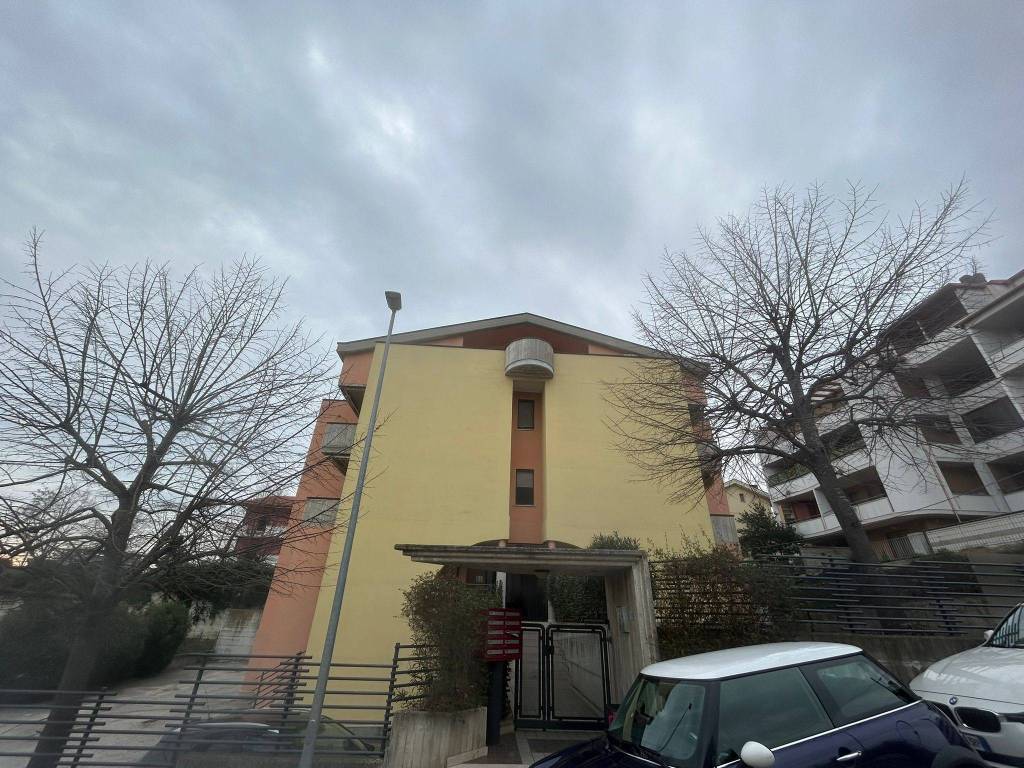 Attico / mansarda a Spoltore in Via Saline, 23 - Foto 2