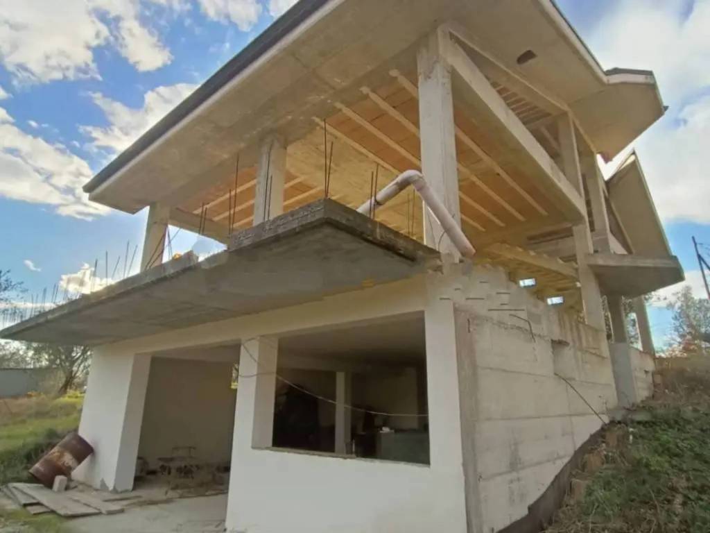 Villa a Isernia in Strada Interpoderale Paradiso - Foto 2