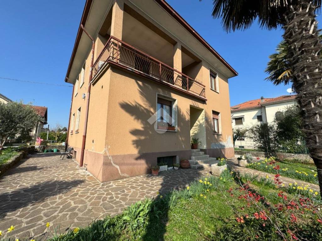 Villa a Casatenovo in Via A. De Gasperi, 50 - Foto 3