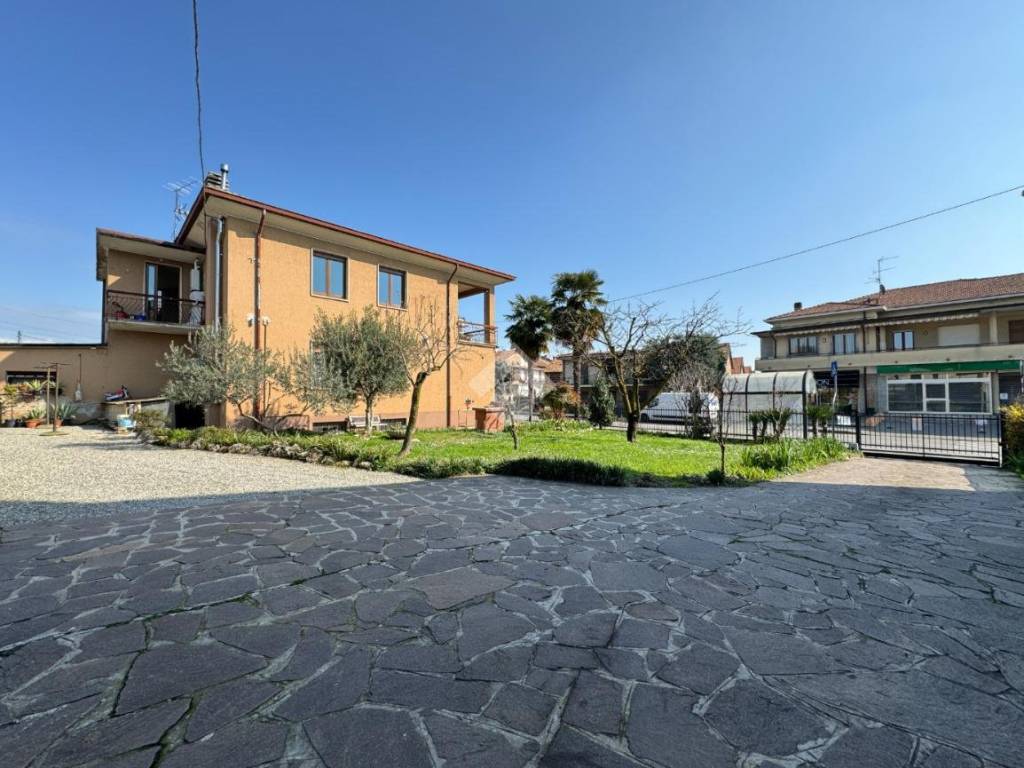 Villa a Casatenovo in Via A. De Gasperi, 50 - Foto 4